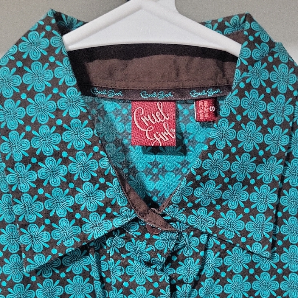 Cruel Girl Women's Teal Floral Button Down Shirt